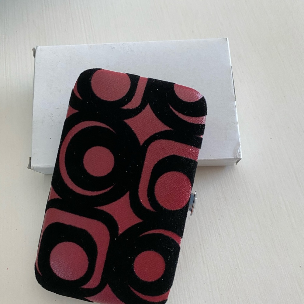 2/$6 Flocked Red 6 Piece Manicure Kit
